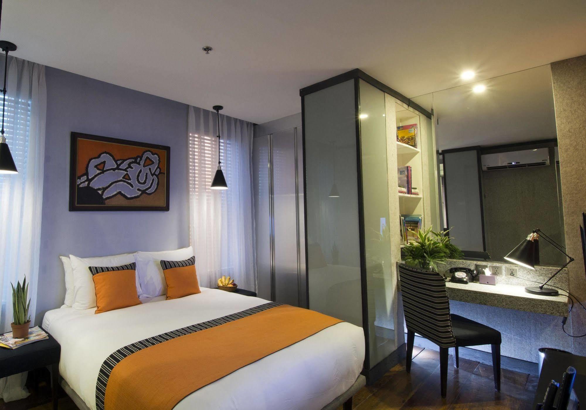 Hive Hotel Quezon City Exteriör bild